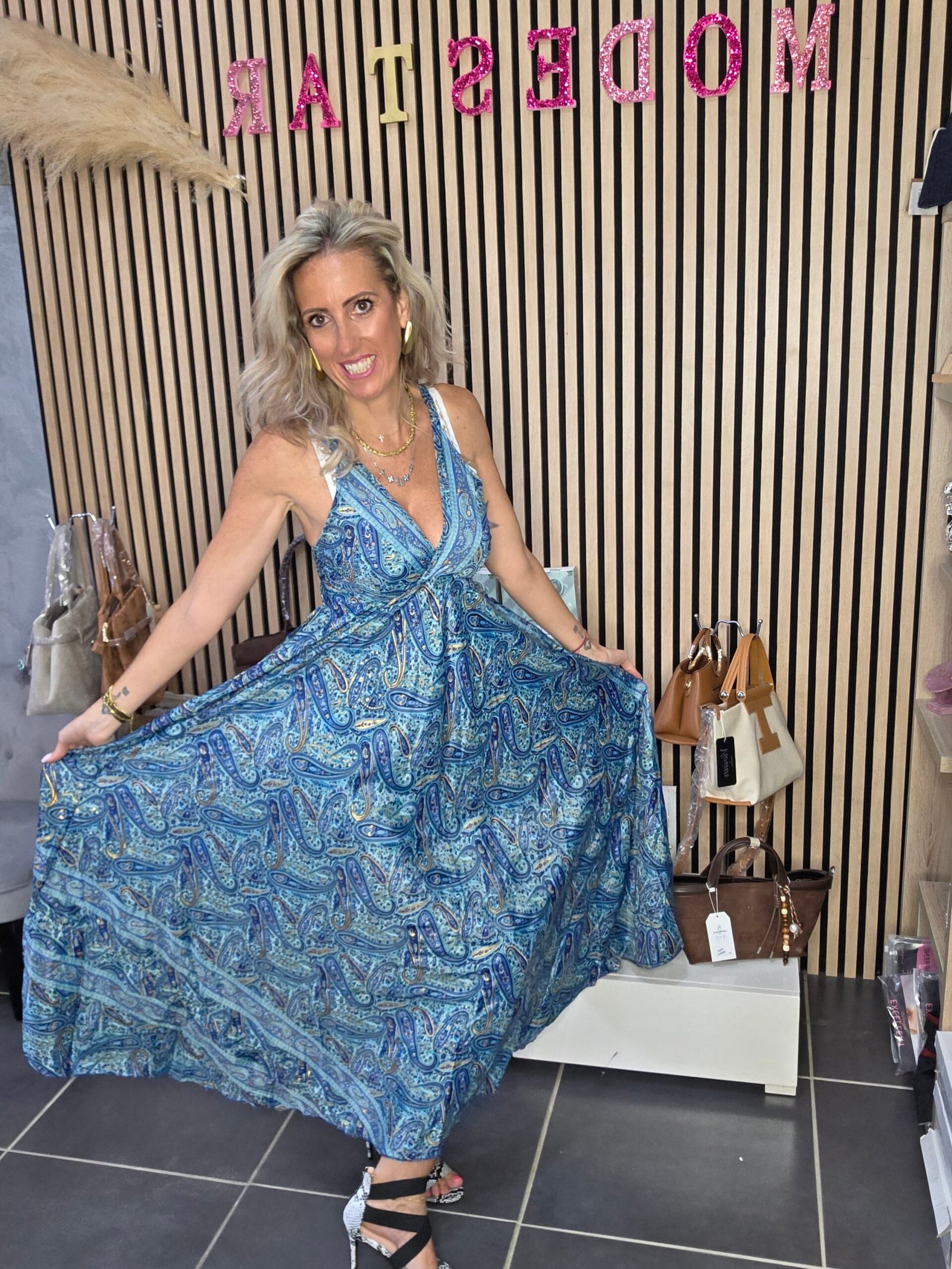 Robe Samira
